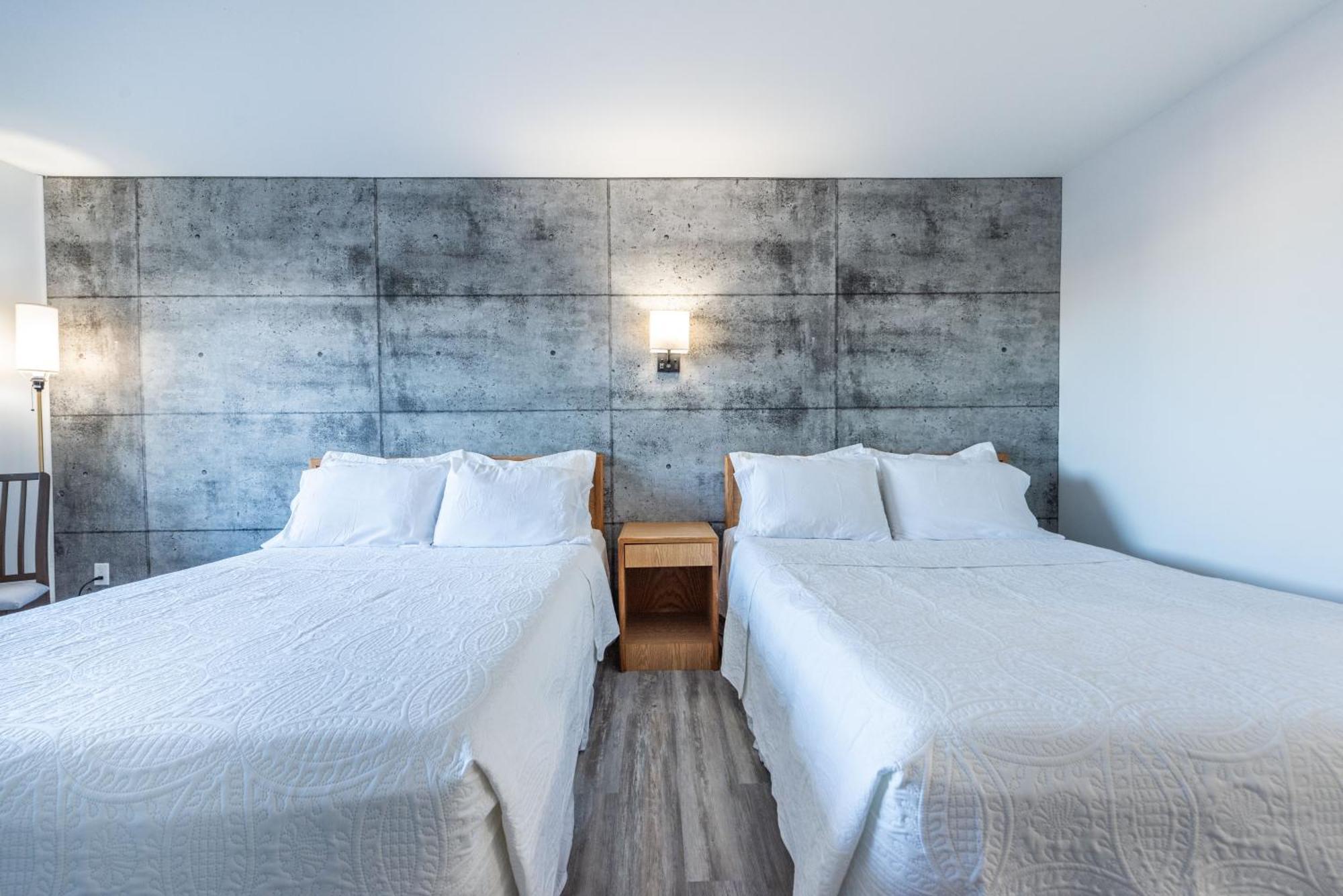 Blue Horse Motel Beiseker ภายนอก รูปภาพ